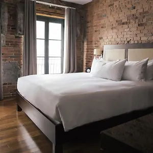 Nelligan Hotel